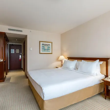 Evergreen Laurel Hotel