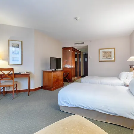Evergreen Laurel 4*