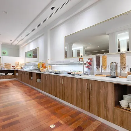 Occidental Paris Hotell 4*