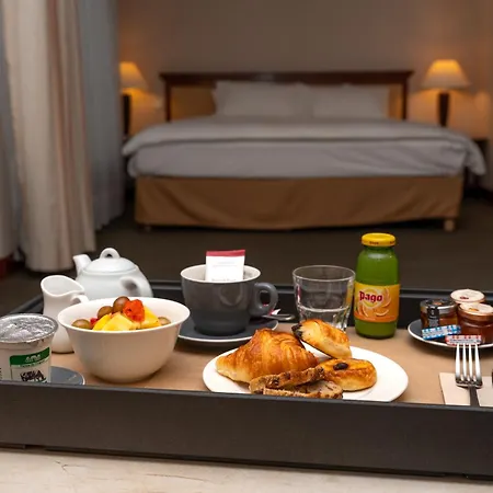 Hotel Evergreen Laurel Levallois-Perret