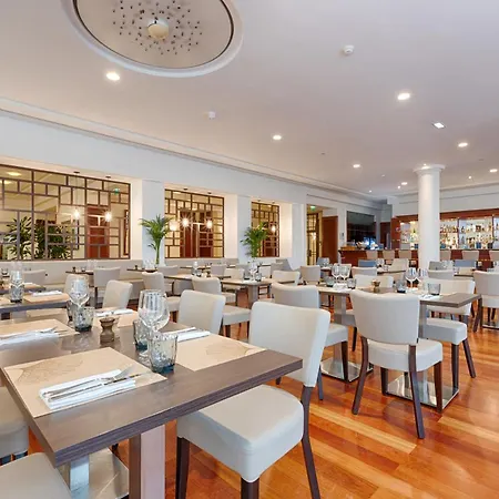 Evergreen Laurel Hotel
