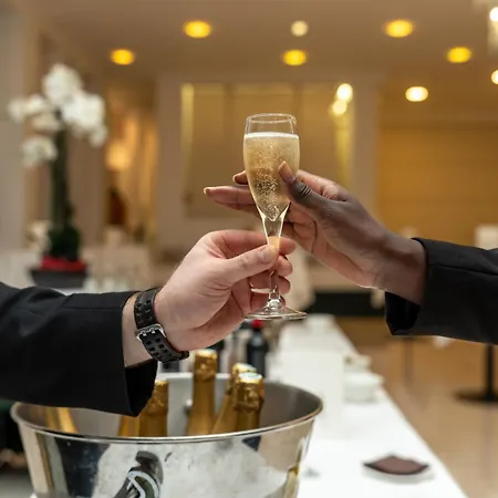 Hotell Occidental Paris 4*