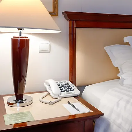 酒店 Occidental Paris 勒瓦卢瓦-佩雷