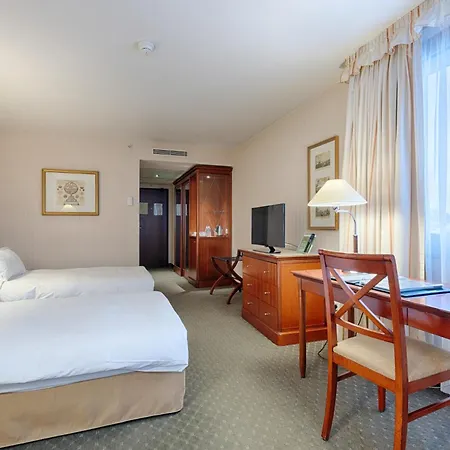 Occidental Paris 酒店 4*