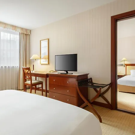 Occidental Paris 4*