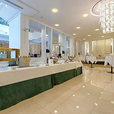 Occidental Paris Szálloda 4*