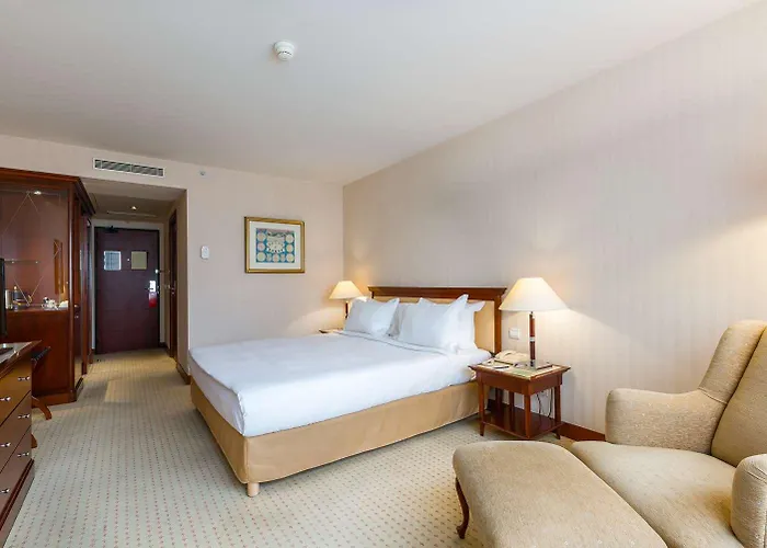 Otel Occidental Paris Levallois-Perret