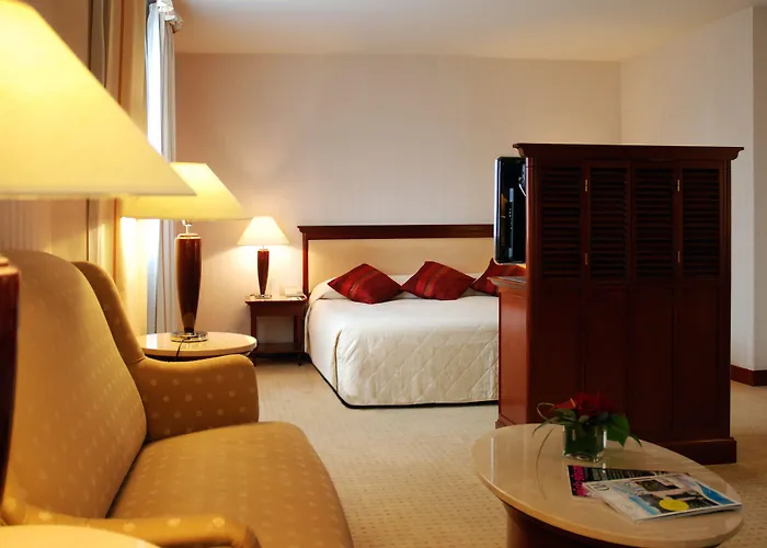 Otel Occidental Paris Levallois-Perret